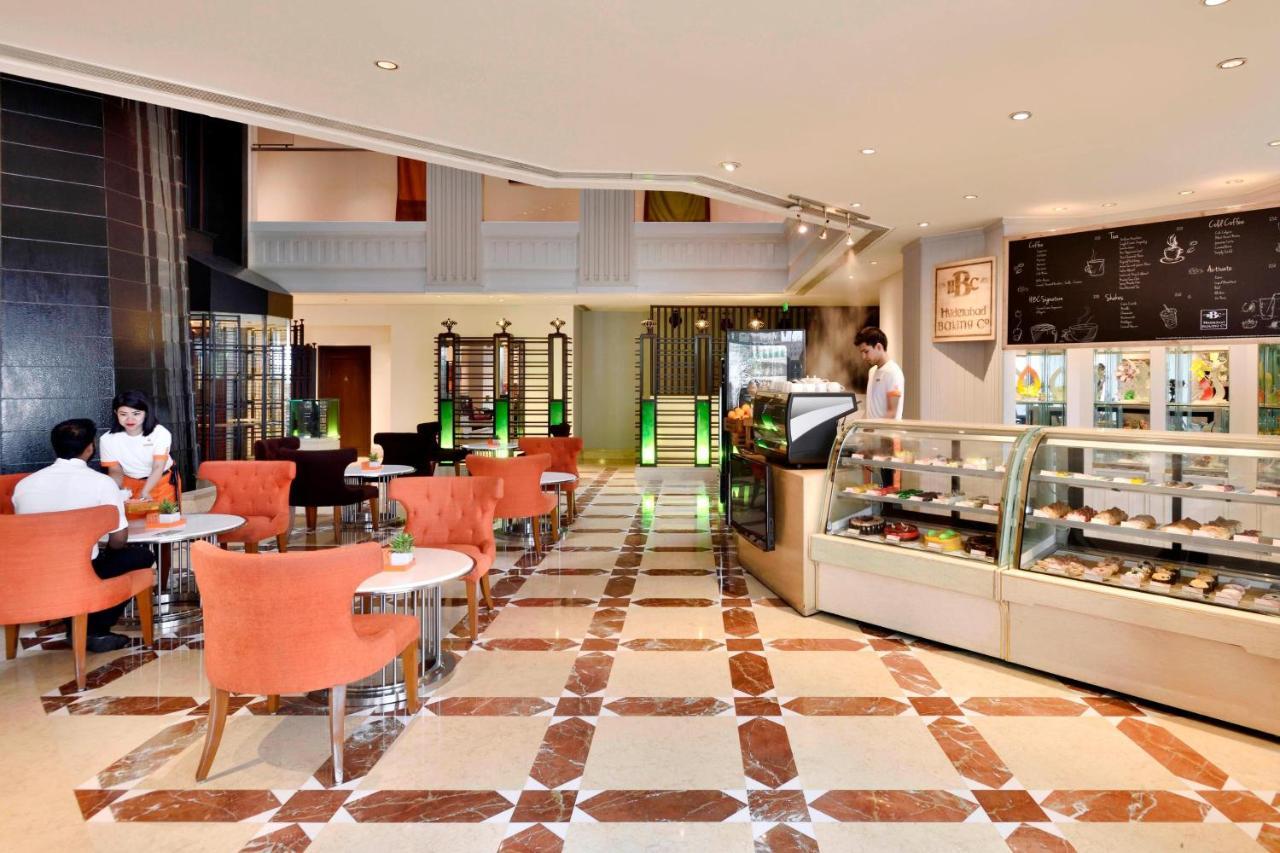 Marriott & Convention Centre 5*