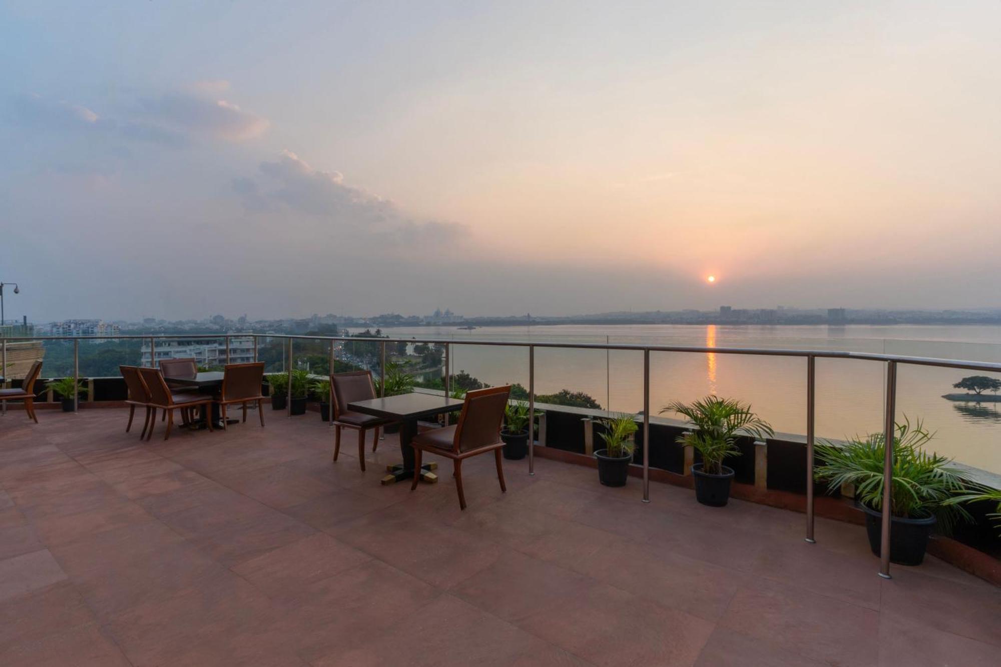 Marriott & Convention Centre Hotel Hyderabad