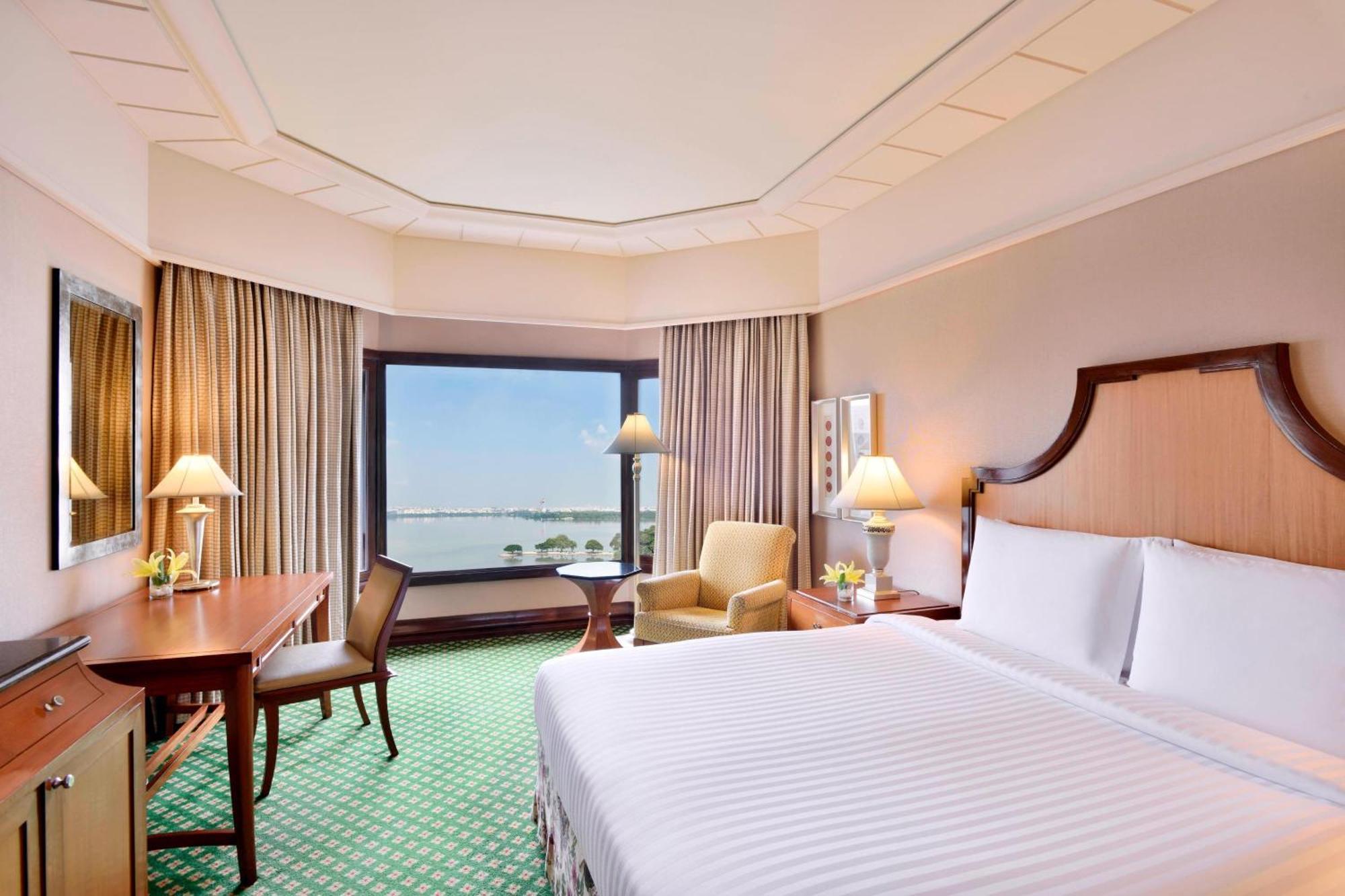 Marriott & Convention Centre 5* Hyderabad